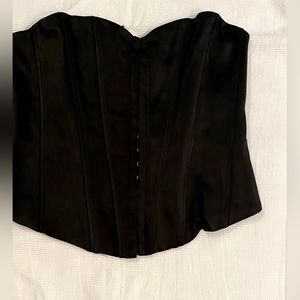 Black corset, strapless, front closure,